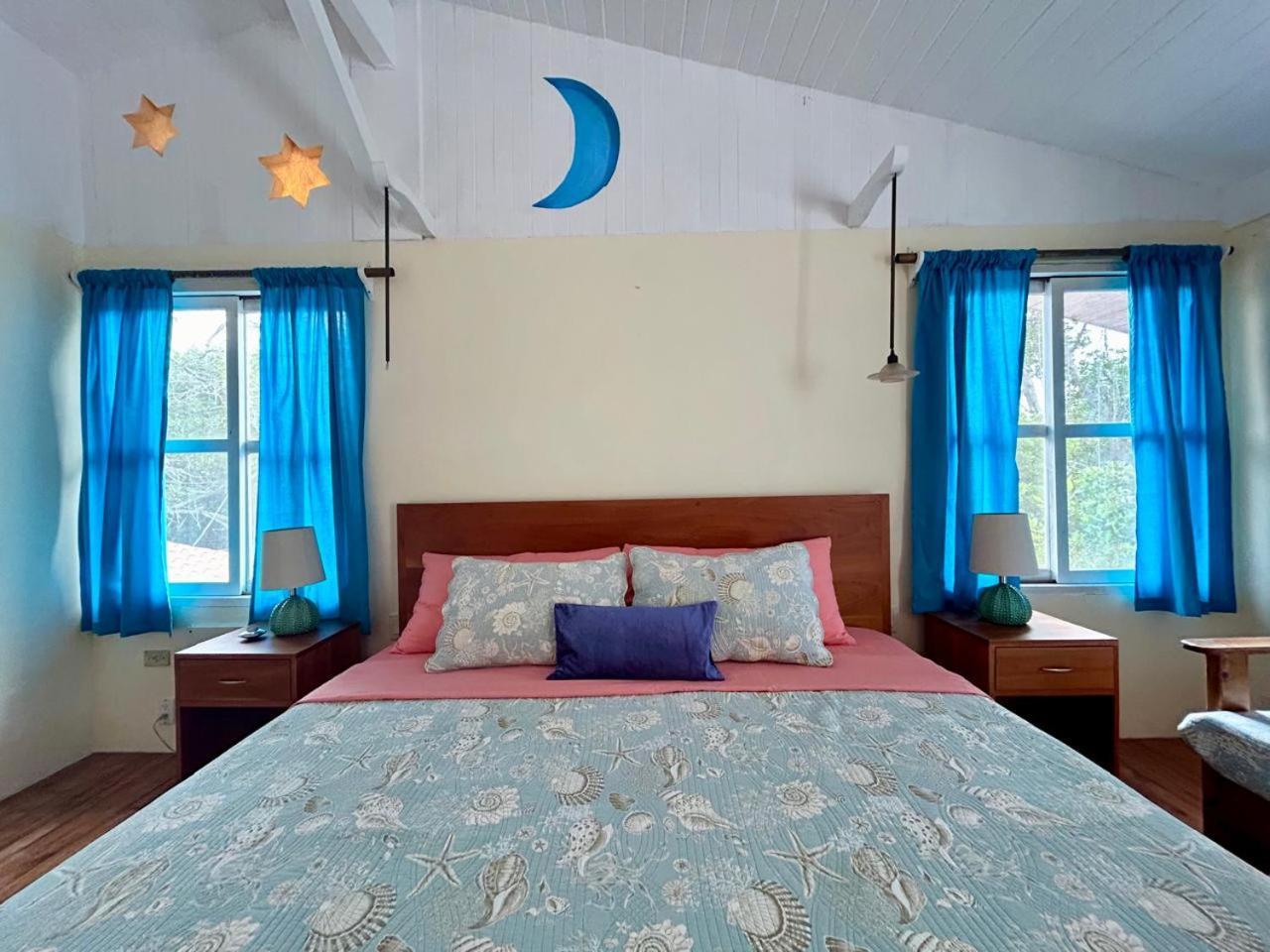 Casa Kubler Bed and Breakfast Puerto Ayora  Exteriör bild